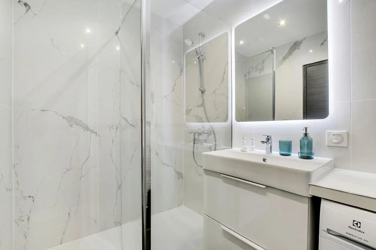 Cmg Jonas-Parc Montsouris-Tour Montparnasse- Apartment Paris 0*,  France