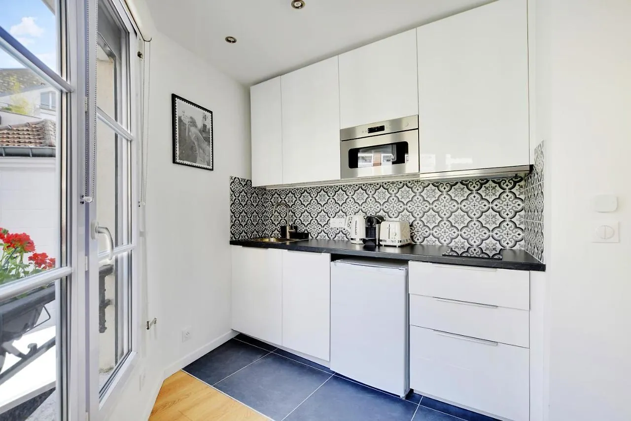 Cmg Jonas-Parc Montsouris-Tour Montparnasse- Apartment Paris