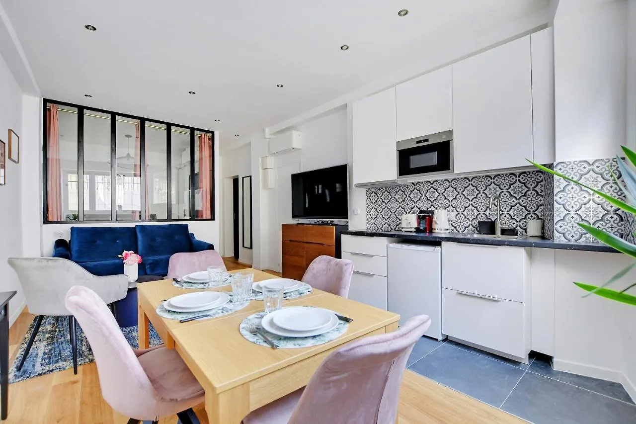 Cmg Jonas-Parc Montsouris-Tour Montparnasse- Apartment Paris