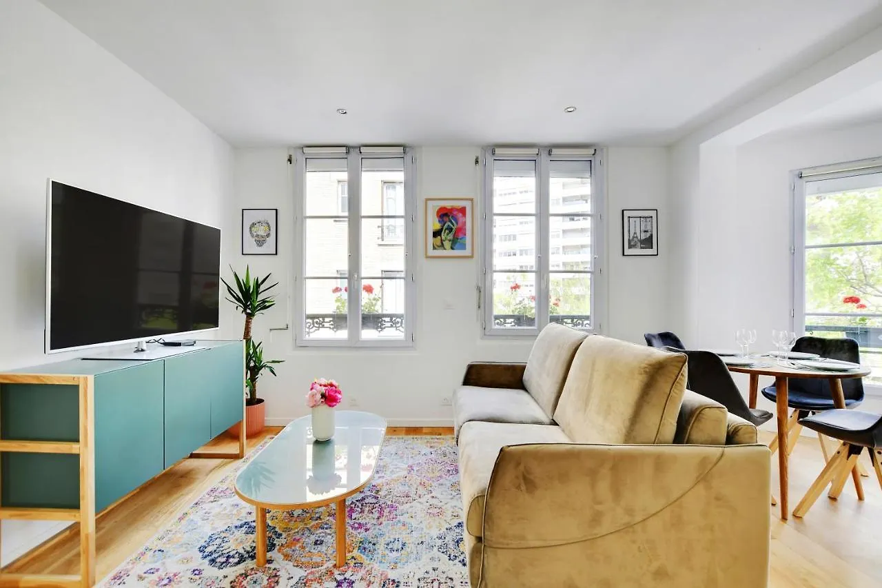 Cmg Jonas-Parc Montsouris-Tour Montparnasse- Apartment Paris France