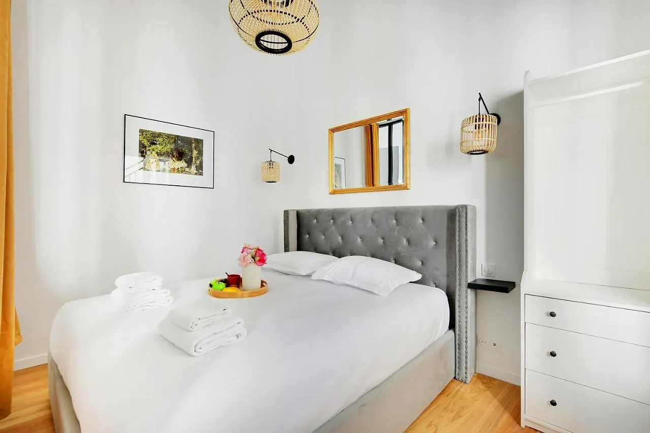 Cmg Jonas-Parc Montsouris-Tour Montparnasse- Apartment Paris 0*,