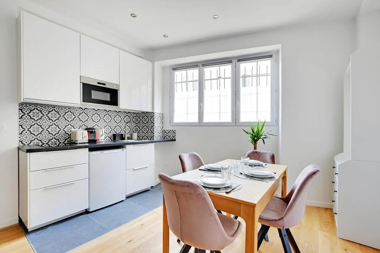 Cmg Jonas-Parc Montsouris-Tour Montparnasse- Apartment Paris